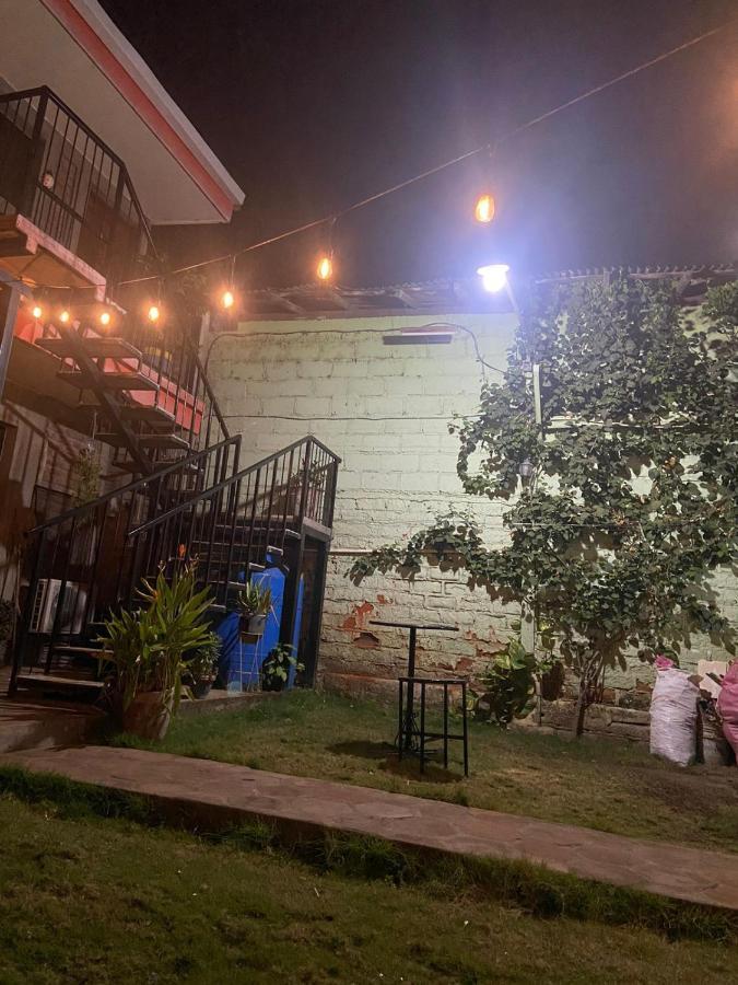 Hostal El Jardin Leon Exterior photo