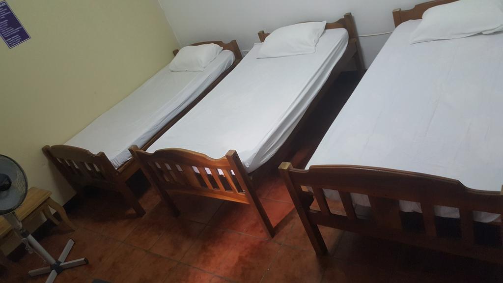 Hostal El Jardin Leon Exterior photo