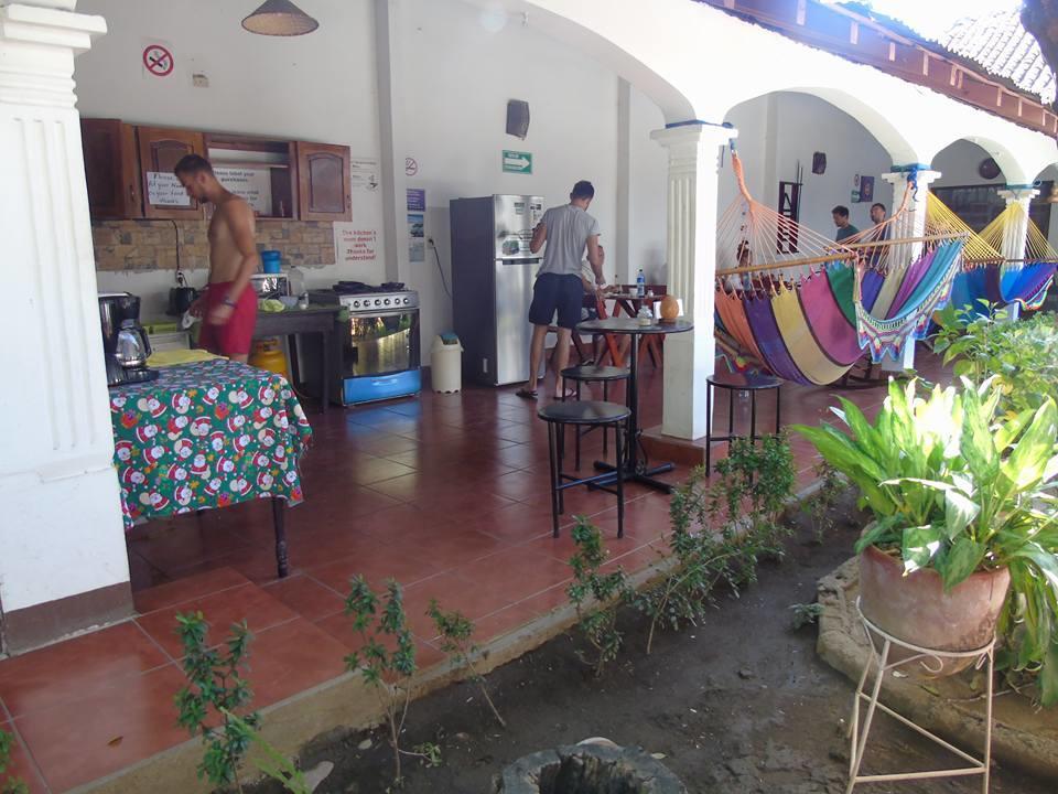 Hostal El Jardin Leon Exterior photo